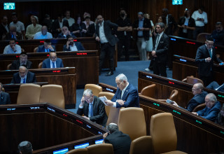בנימין נתניהו במליאת הכנסת (צילום: Yonatan Sindel/Flash90)
