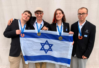 נבחרת ישראל (צילום: משרד החינוך ומרכז מדעני העתיד)