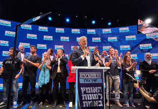 יאיר גולן אחרי הפריימריז במפלגת "הדמוקרטים", בקמפיין ההשקה לבחירות (צילום: אבשלום ששוני)