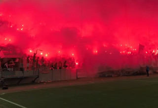 אוהדי הפועל תל אביב מול לודוגורץ (צילום: צילום מסך, יוטיוב)