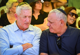 בני גנץ, גדי איזנקוט (צילום: מיכאל גלעדי, פלאש 90)