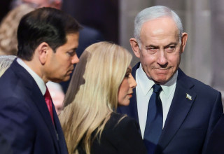 ראש הממשלה בנימין נתניהו ושר החוץ של ארה"ב מרקו רוביו בטקס האשכבה של לינדזי גרהאם (צילום: רויטרס)