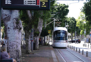 הרכבת הקלה (צילום: אבשלום ששוני)
