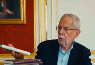 אלכסנדר ואן דר בלן על ספרו החדש של דרור משעני "הזדמנות לפני אחרונה" (צילום: צילום מסך)