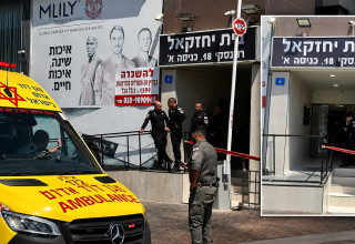 זירת הרצח בראשון לציון (צילום: אבשלום ששוני,אלון חכמון)