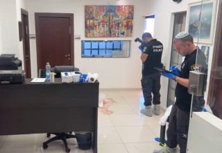 המשטרה בזירת האירוע בראשון לציון (צילום: דוברות המשטרה)