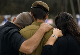 פוסט טראומה (צילום: איור: מעריב אונליין)