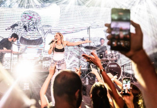 רוני "סופרסטאר" דואני בהופעה (צילום: אלון לוין)