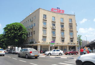 בניין בית מעריב (צילום: ראובן קסטרו)