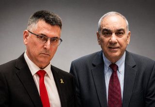 ניסים משעל, גדעון סער (צילום: אסף קליגר,רויטרס)
