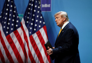 דונלד טראמפ בפסגת נאט"ו בטורקיה (צילום:  REUTERS/Stoyan Nenov/File Photo)