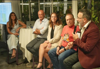 אילן שרקון, פלי פלד, דניאלה פז, יגאל סלוביק ואסתי שיוביץ (צילום: יחצ)