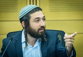 יו"ר ועדת החינוך של הכנסת, צבי סוכות (צילום:  Chaim Goldberg/Flash90)