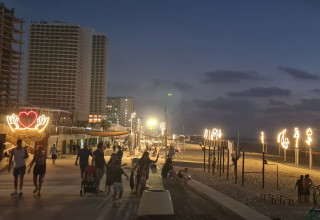 הטיילת המשודרגת בבת ים. מוקד בילוי אטרקטיבי (צילום: ללא קרדיט)