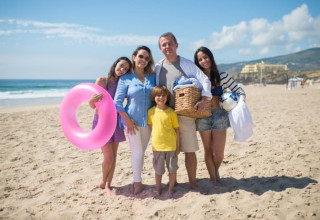 כמה באמת עולה לבטח משפחה של חמישה לחופשת קיץ: פירוק המחיר לרכיבים (צילום: pexels)