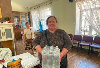 עובדי הסיוע (צילום: יחצ)