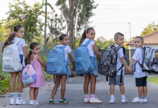 ילדים בדרך לבית ספר (צילום: יוסי אלוני פלאש 90)