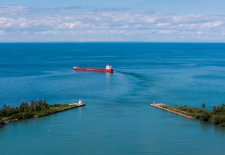 ימת אונטריו או "ימת אמריקה" (Lake Ontario) (צילום: רויטרס)
