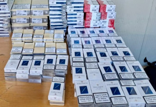 הסיגריות שנתפסו בחזקת הישראלים בקפריסין (צילום: ללא קרדיט)