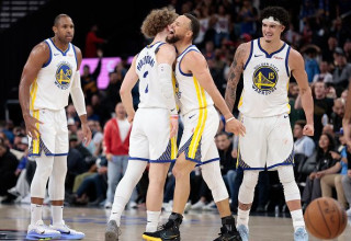 סטף קרי ושחקני גולדן סטייט חוגגים (צילום: Getty Images Sport)