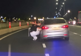 השוטרת בראשון לציון נתלית על דלת הרכב (צילום: שימוש לפי סעיף 27א')