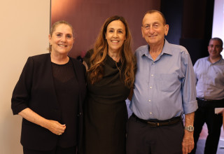 רון חולדאי, תמר שוורץ, מיכל הרצוג (צילום: דנה תהל זך)