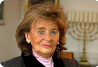 שרלוטה קנובלוך (צילום: ועידת רבני אירופה)