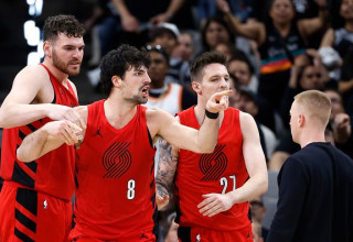 דני אבדיה ושחקני פורטלנד (צילום: Getty images)