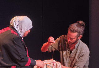 "דואט" (צילום: באדיבות תיאטרון ״אלמינא״)