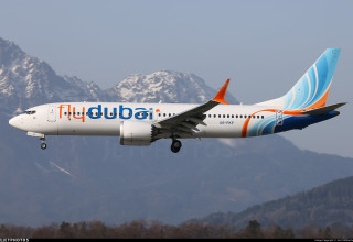 מטוס FlyDubai ברישום A6-FKF (צילום: Karl Dittlbacher)