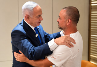יניב ונתניהו בנתב"ג (צילום: לע"מ,איור: מעריב אונליין)