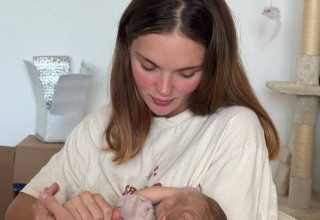 ינינה רוסינובה ז"ל ובנה התינוק (צילום: באדיבות המשפחה)