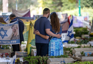 חלקת קורבנות ה-7 באוקטובר בהר הרצל (צילום: חיים גולדברג פלאש 90)
