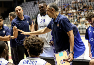 מאמן בני הרצליה יהוא אורלנד (צילום: לילך וייס רוזנברג)