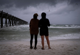 הוריקן איסאיאס (צילום: REUTERS/Marco Bello)