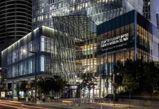 בניין מוזיאון האופנה תל אביב עזריאלי שרונה  (צילום: עמית גירון)
