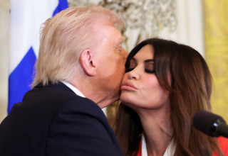 קימברלי גילפוייל ודונלד טראמפ (צילום: רויטרס)