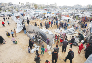 מחנה אוהלים בעזה, 2026 (צילום: רויטרס)