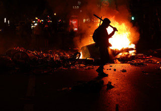 מהומות בצרפת (צילום: REUTERS/Abdul Saboor)