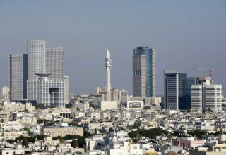 מגדלי משרדים בתל אביב (צילום: משה שי)