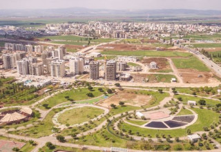 הפארק העירוני בשכונת רובע יזרעאל בעפולה (צילום: רמי קופילמן)