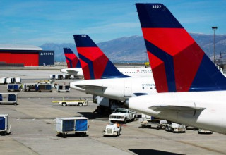 מטוסים של חברת דלתא איירליינס, ארכיון (צילום: רויטרס)