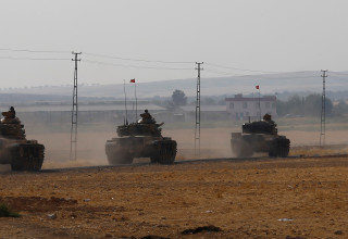 כוחות צבא טורקיה בגבול הסורי (צילום: רויטרס)