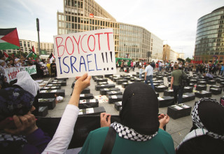 הפגנה אנטי ישראלית בברלין (צילום: רויטרס)