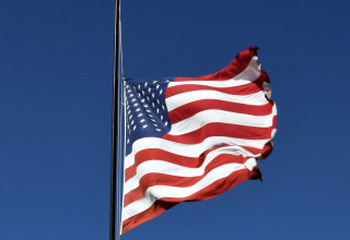דגל ארה"ב בחצי התורן (צילום: רויטרס)