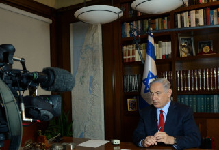 בנימין נתניהו מתראיין (צילום: פלאש 90)