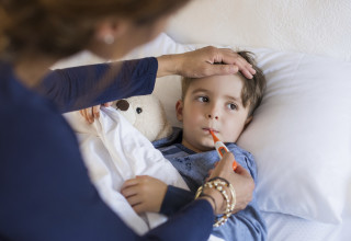 ילד חולה (צילום: istockphoto)