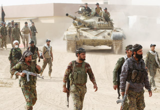  מליציות שיעיות במוסול (צילום: AFP)