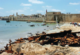 חוף עכו (צילום: מקס ילינסון)