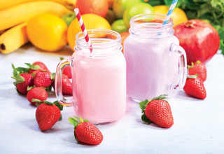 שייק פירות (צילום: אינג אימג')